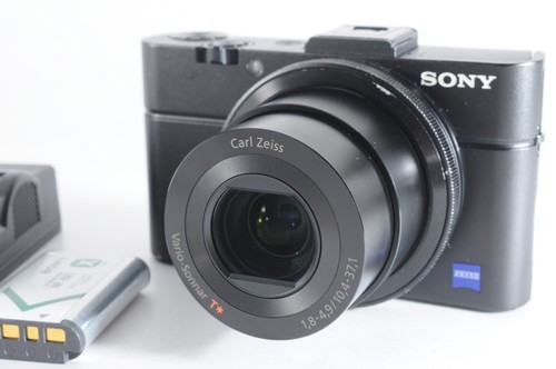 Fotocamera digitale compatta